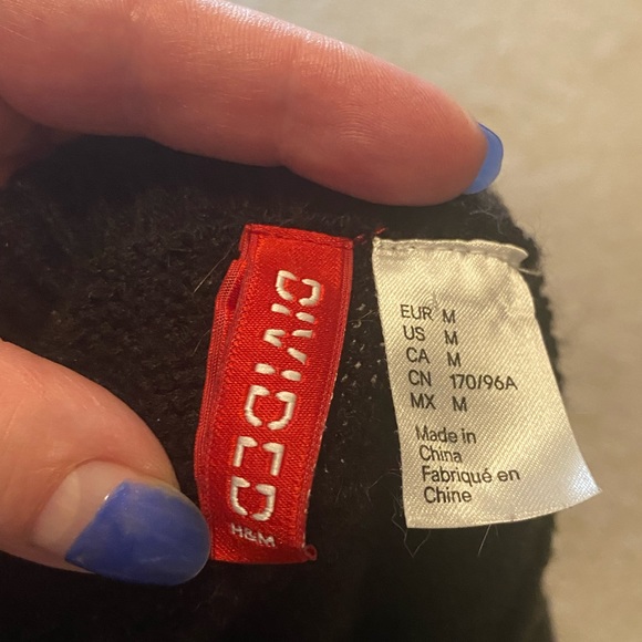 Fox Sweater - Picture 3 of 3